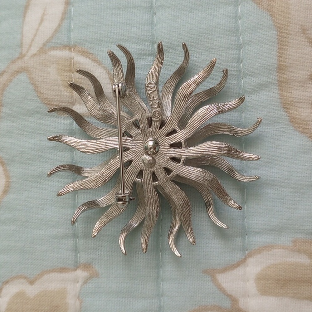 Vintage Octopus Broach Pin Silver Tone - Picture 3 of 6